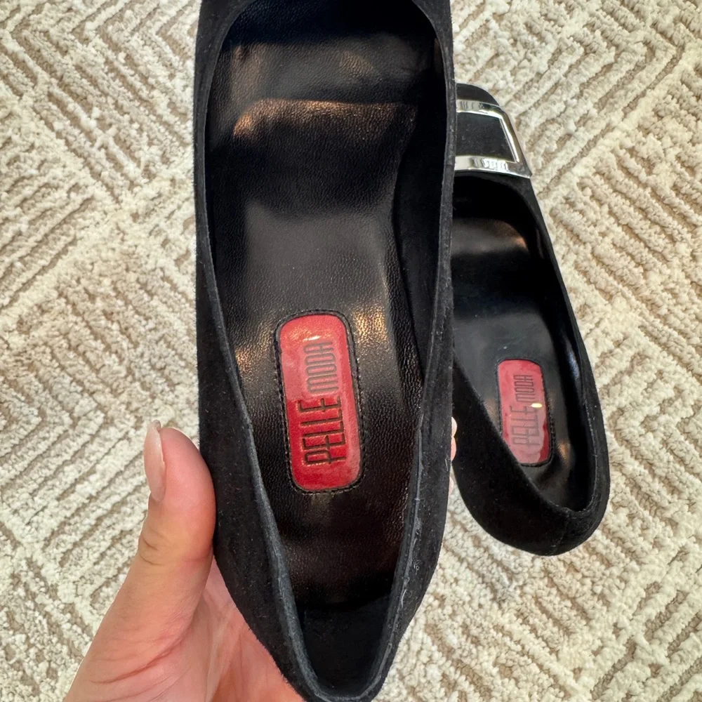 Pelle Moda Black Suede Women’s Pumps‎ size 7M